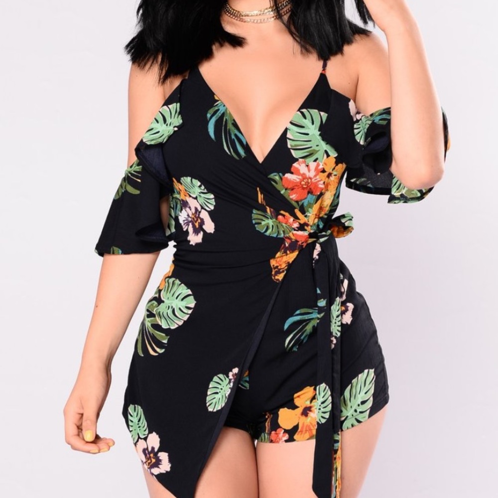 Fashion Nova Romper - Picture 2 of 2